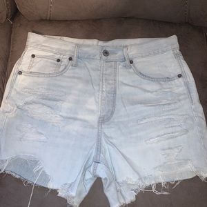 American Eagle 90s Boyfriend Short